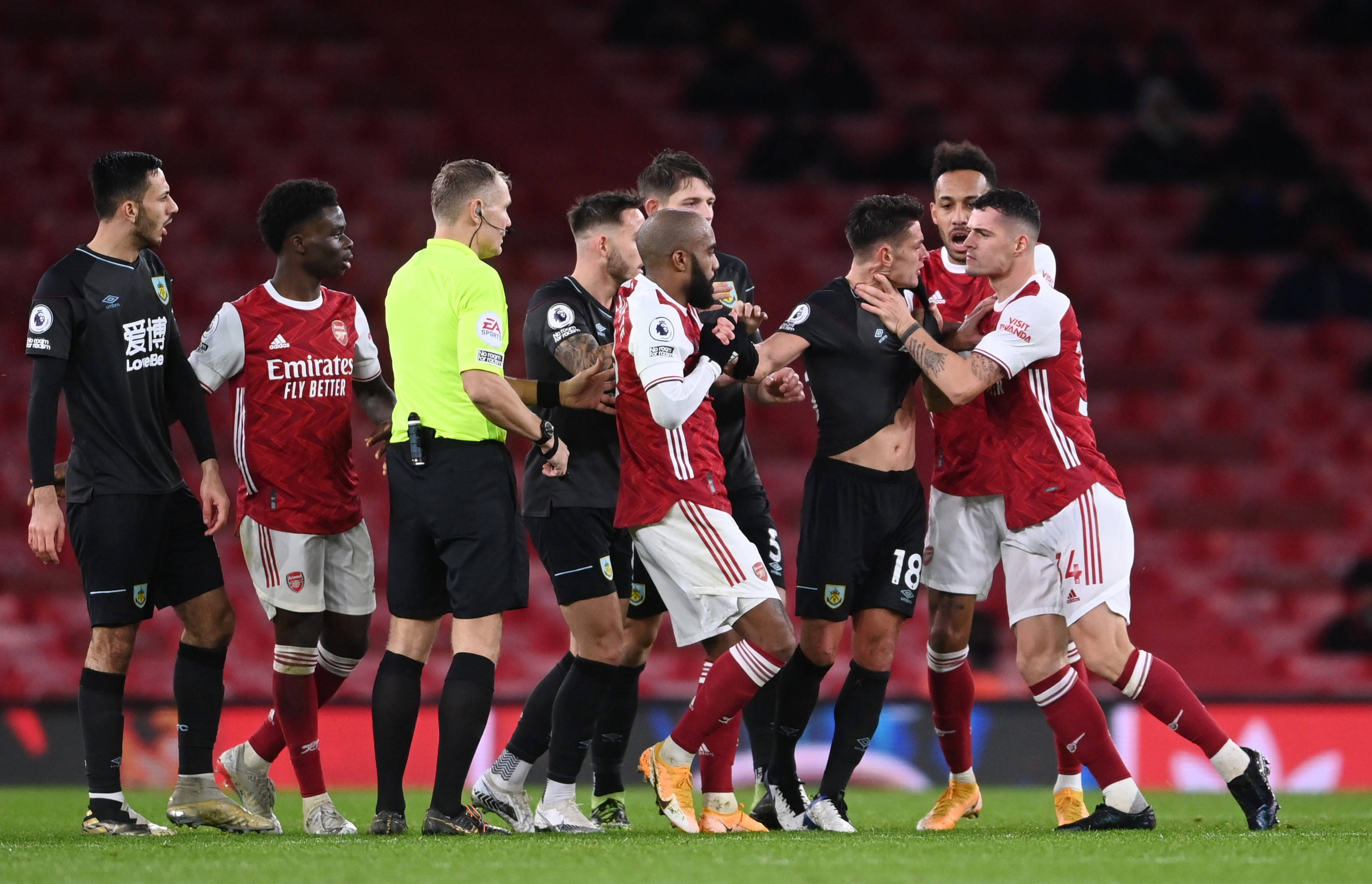 年仅18岁 年仅18岁